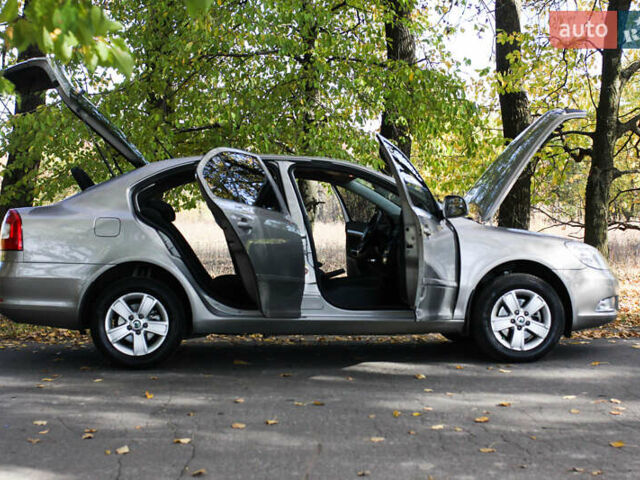 Бежевый Шкода Октавия, объемом двигателя 1.8 л и пробегом 217 тыс. км за 8600 $, фото 23 на Automoto.ua