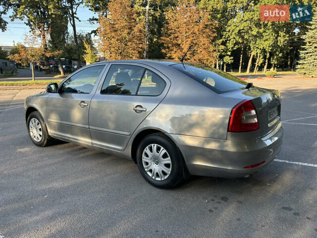 Бежевый Шкода Октавия, объемом двигателя 1.8 л и пробегом 39 тыс. км за 12200 $, фото 18 на Automoto.ua