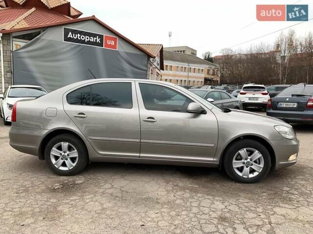 Бежевий Шкода Октавія, об'ємом двигуна 1.8 л та пробігом 217 тис. км за 8990 $, фото 3 на Automoto.ua