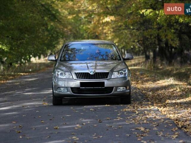 Бежевый Шкода Октавия, объемом двигателя 1.8 л и пробегом 217 тыс. км за 8600 $, фото 34 на Automoto.ua