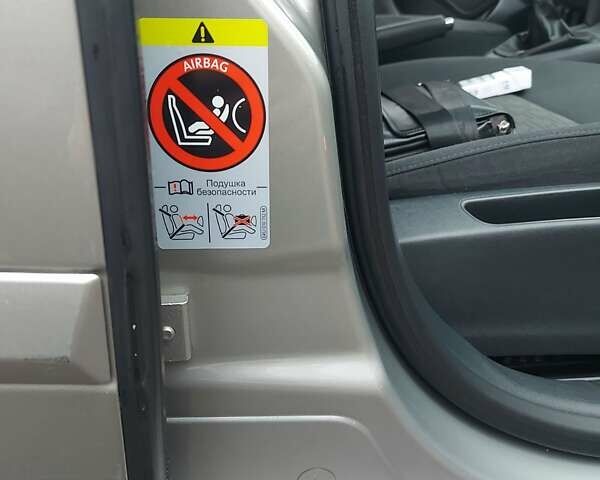 Бежевый Шкода Октавия, объемом двигателя 1.6 л и пробегом 147 тыс. км за 9600 $, фото 18 на Automoto.ua