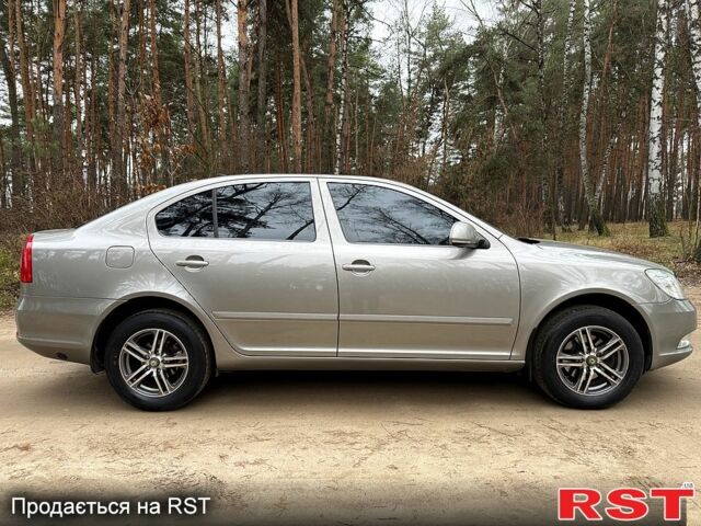 Бежевый Шкода Октавия, объемом двигателя 1.6 л и пробегом 175 тыс. км за 8300 $, фото 3 на Automoto.ua