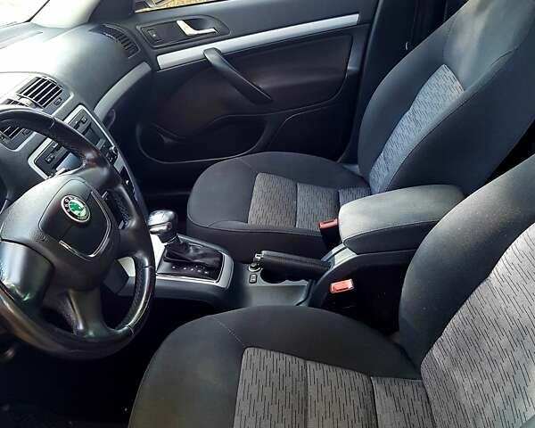 Бежевый Шкода Октавия, объемом двигателя 1.8 л и пробегом 217 тыс. км за 8600 $, фото 3 на Automoto.ua