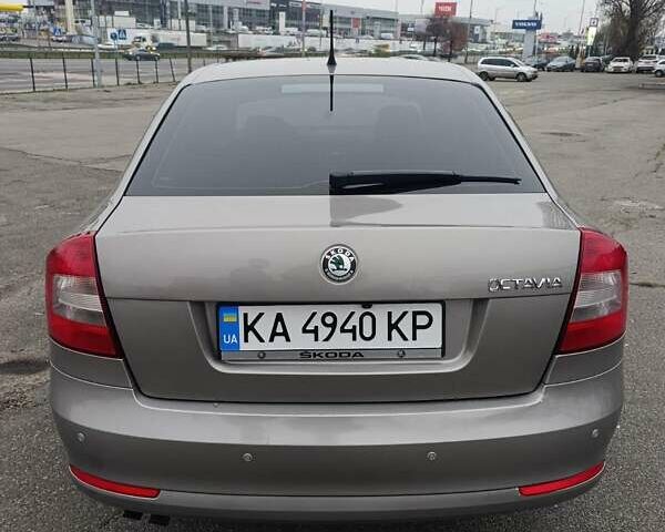 Бежевий Шкода Октавія, об'ємом двигуна 1.8 л та пробігом 107 тис. км за 8500 $, фото 6 на Automoto.ua