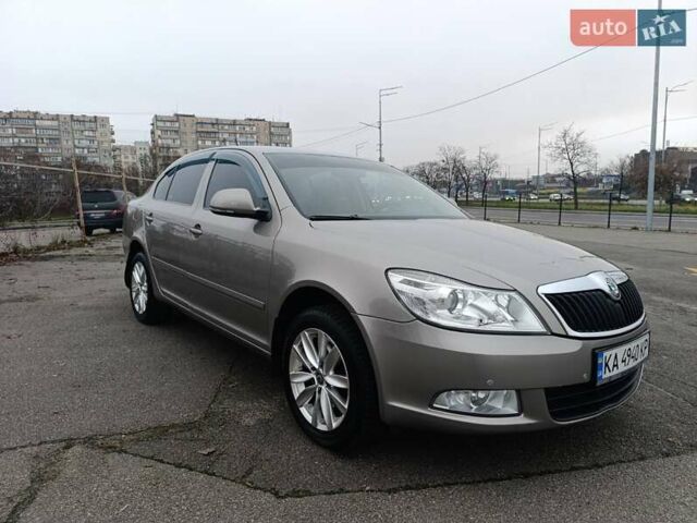Бежевий Шкода Октавія, об'ємом двигуна 1.8 л та пробігом 107 тис. км за 8500 $, фото 1 на Automoto.ua