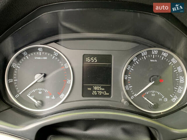 Шкода Октавия 2012 в Николаеве на Automoto.ua Бежевый Шкода Октавия, объемом двигателя 1.8 л и пробегом 250 тыс. км за 6800 $, фото 9 на Automoto.ua