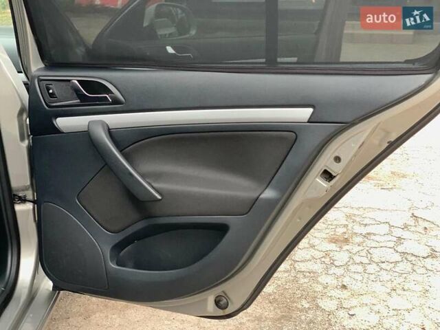 Бежевий Шкода Октавія, об'ємом двигуна 1.8 л та пробігом 217 тис. км за 8990 $, фото 20 на Automoto.ua