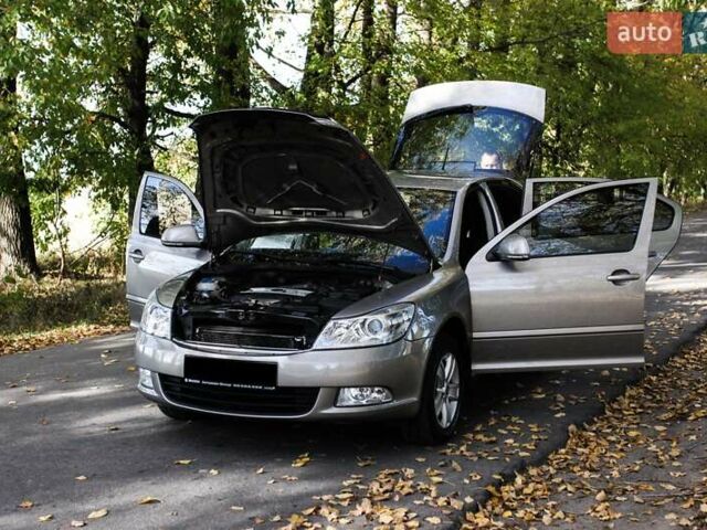 Бежевый Шкода Октавия, объемом двигателя 1.8 л и пробегом 217 тыс. км за 8600 $, фото 26 на Automoto.ua