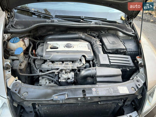 Бежевий Шкода Октавія, об'ємом двигуна 1.8 л та пробігом 205 тис. км за 8000 $, фото 19 на Automoto.ua