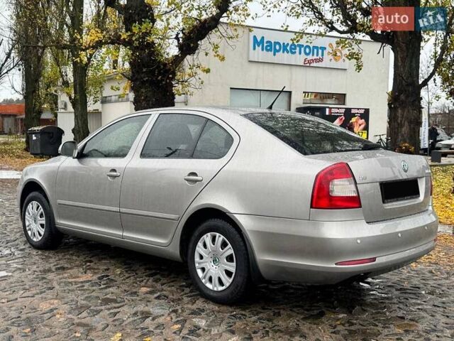 Бежевый Шкода Октавия, объемом двигателя 1.8 л и пробегом 155 тыс. км за 7920 $, фото 9 на Automoto.ua