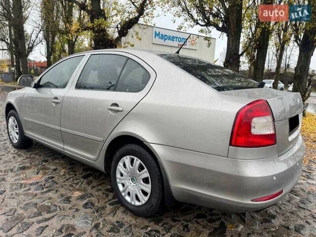 Бежевый Шкода Октавия, объемом двигателя 1.8 л и пробегом 155 тыс. км за 7920 $, фото 12 на Automoto.ua