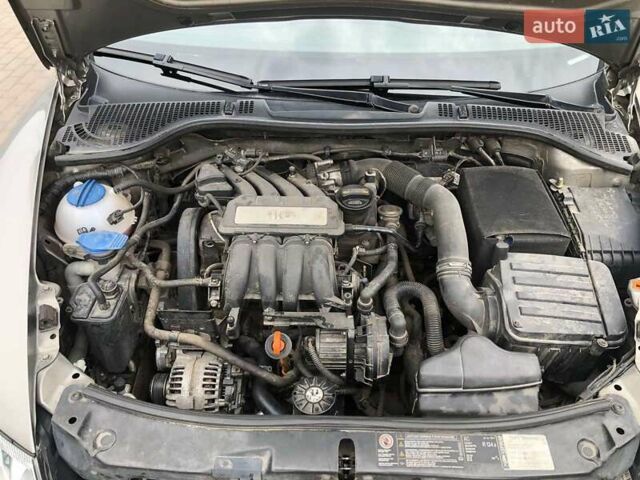 Бежевый Шкода Октавия, объемом двигателя 1.6 л и пробегом 198 тыс. км за 8800 $, фото 21 на Automoto.ua