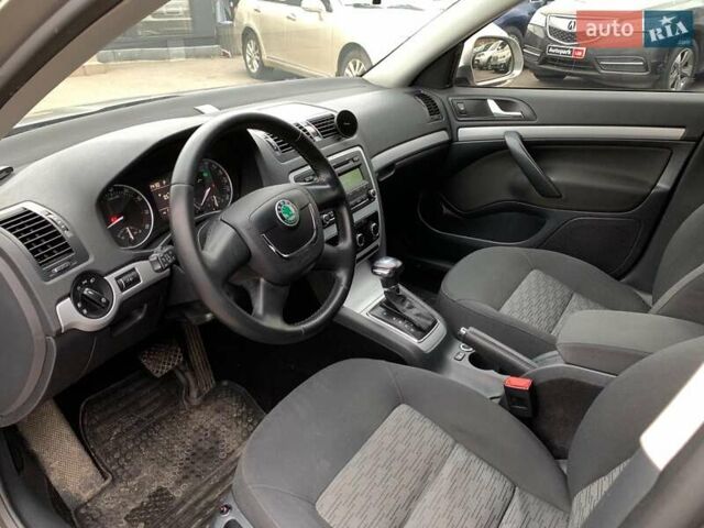 Бежевий Шкода Октавія, об'ємом двигуна 1.8 л та пробігом 217 тис. км за 8990 $, фото 28 на Automoto.ua