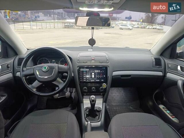 Бежевий Шкода Октавія, об'ємом двигуна 1.8 л та пробігом 107 тис. км за 8500 $, фото 12 на Automoto.ua