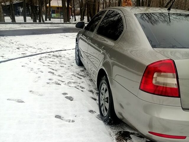 Бежевий Шкода Октавія, об'ємом двигуна 1.8 л та пробігом 0 тис. км за 8000 $, фото 4 на Automoto.ua