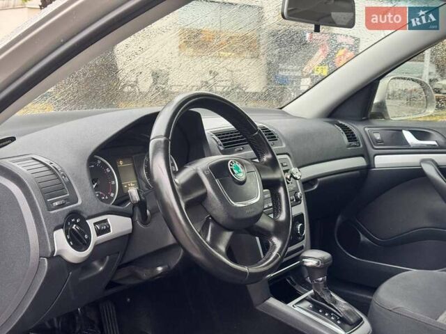 Бежевый Шкода Октавия, объемом двигателя 1.8 л и пробегом 155 тыс. км за 7920 $, фото 14 на Automoto.ua