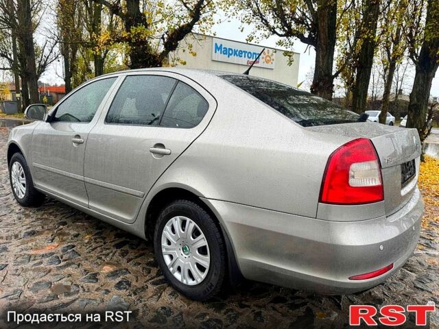 Бежевый Шкода Октавия, объемом двигателя 1.8 л и пробегом 150 тыс. км за 7920 $, фото 6 на Automoto.ua