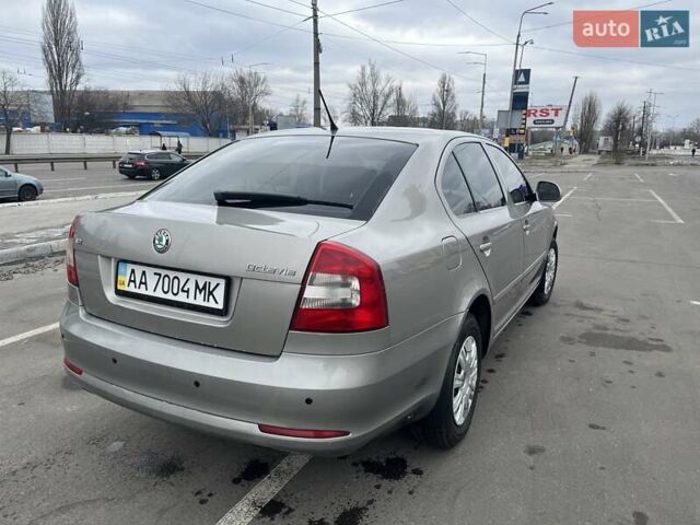 Бежевый Шкода Октавия, объемом двигателя 1.6 л и пробегом 195 тыс. км за 7500 $, фото 2 на Automoto.ua