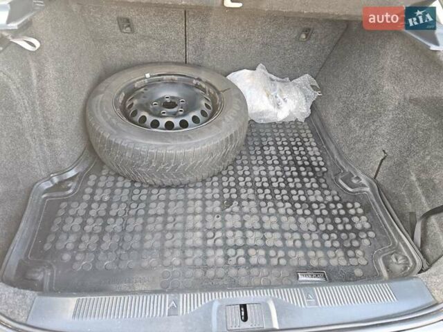 Бежевий Шкода Октавія, об'ємом двигуна 1.6 л та пробігом 200 тис. км за 8199 $, фото 16 на Automoto.ua