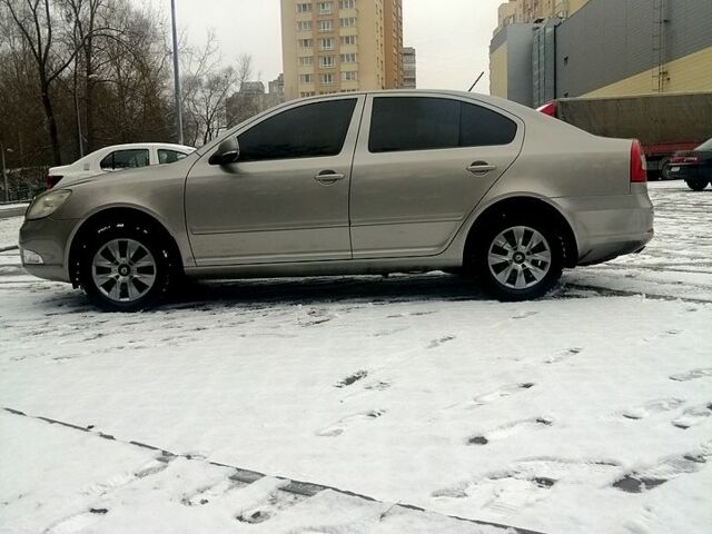 Бежевий Шкода Октавія, об'ємом двигуна 1.8 л та пробігом 0 тис. км за 8000 $, фото 1 на Automoto.ua