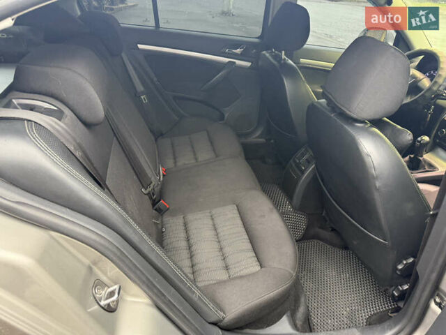 Бежевий Шкода Октавія, об'ємом двигуна 1.8 л та пробігом 268 тис. км за 6750 $, фото 15 на Automoto.ua