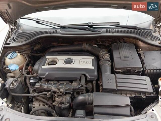 Шкода Октавия 2012 в Хмельницком на Automoto.ua Бежевый Шкода Октавия, объемом двигателя 1.8 л и пробегом 269 тыс. км за 6800 $, фото 22 на Automoto.ua