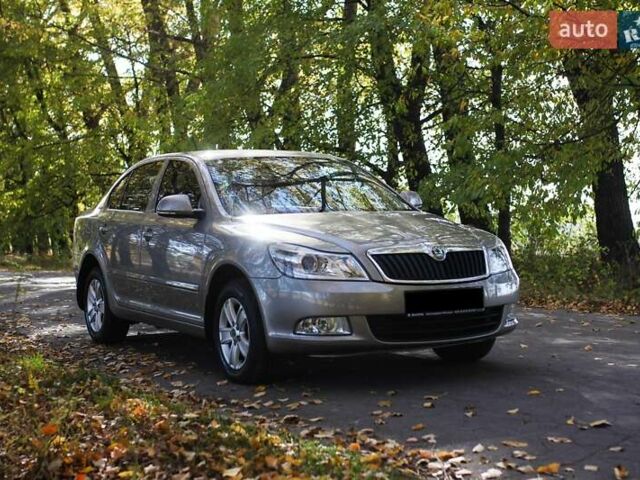 Бежевый Шкода Октавия, объемом двигателя 1.8 л и пробегом 217 тыс. км за 8600 $, фото 5 на Automoto.ua