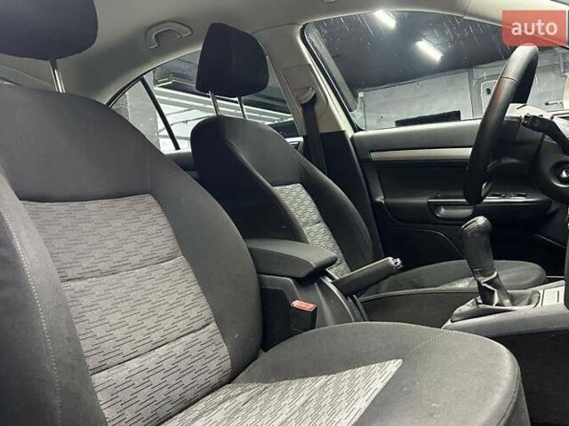 Бежевий Шкода Октавія, об'ємом двигуна 1.8 л та пробігом 245 тис. км за 6600 $, фото 17 на Automoto.ua