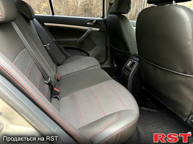 Бежевый Шкода Октавия, объемом двигателя 1.6 л и пробегом 175 тыс. км за 8300 $, фото 10 на Automoto.ua