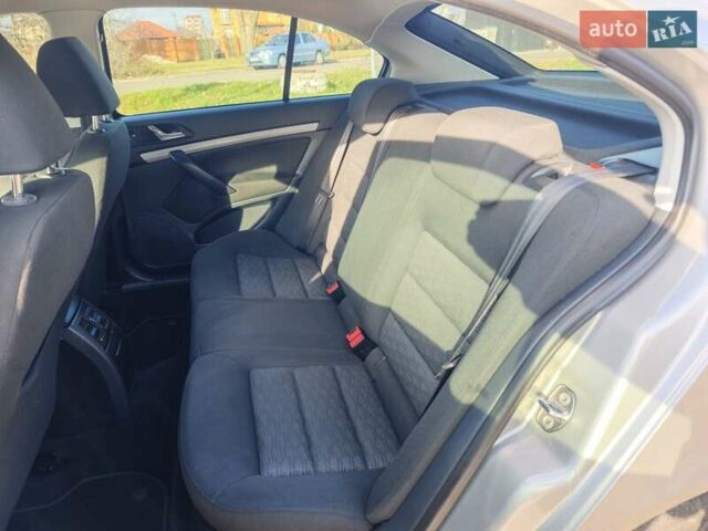 Бежевий Шкода Октавія, об'ємом двигуна 1.6 л та пробігом 200 тис. км за 8199 $, фото 13 на Automoto.ua