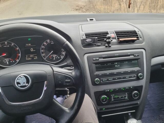 Бежевый Шкода Октавия, объемом двигателя 1.8 л и пробегом 316 тыс. км за 7800 $, фото 5 на Automoto.ua