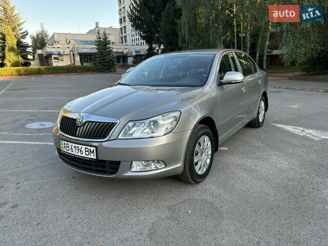Бежевый Шкода Октавия, объемом двигателя 1.8 л и пробегом 39 тыс. км за 12200 $, фото 40 на Automoto.ua