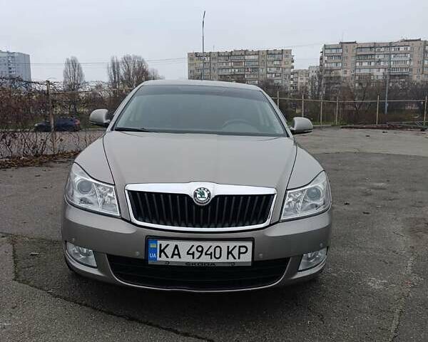 Бежевий Шкода Октавія, об'ємом двигуна 1.8 л та пробігом 107 тис. км за 8500 $, фото 4 на Automoto.ua