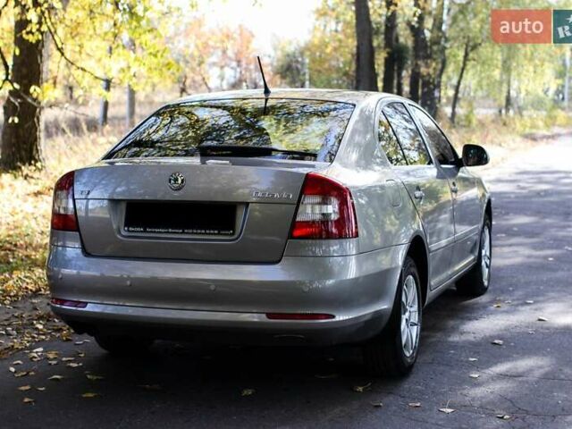 Бежевый Шкода Октавия, объемом двигателя 1.8 л и пробегом 217 тыс. км за 8600 $, фото 19 на Automoto.ua