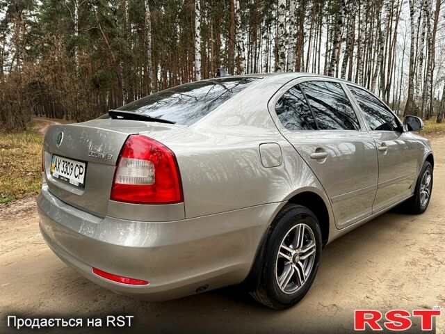 Бежевый Шкода Октавия, объемом двигателя 1.6 л и пробегом 175 тыс. км за 8300 $, фото 4 на Automoto.ua