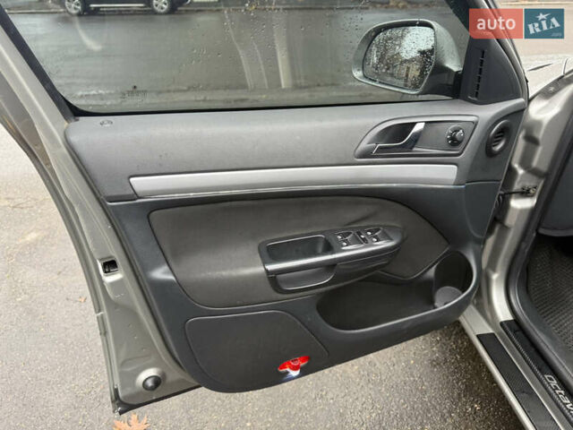 Бежевий Шкода Октавія, об'ємом двигуна 1.8 л та пробігом 268 тис. км за 6750 $, фото 19 на Automoto.ua