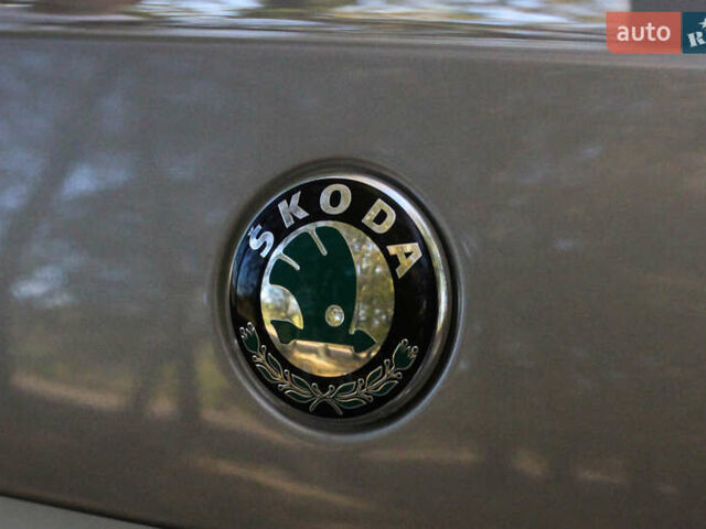 Бежевый Шкода Октавия, объемом двигателя 1.8 л и пробегом 217 тыс. км за 8600 $, фото 36 на Automoto.ua