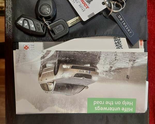 Бежевый Шкода Октавия, объемом двигателя 1.6 л и пробегом 147 тыс. км за 9600 $, фото 35 на Automoto.ua