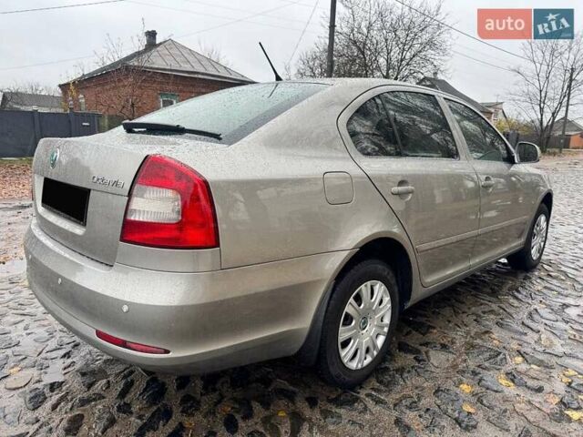 Бежевый Шкода Октавия, объемом двигателя 1.8 л и пробегом 155 тыс. км за 7920 $, фото 13 на Automoto.ua