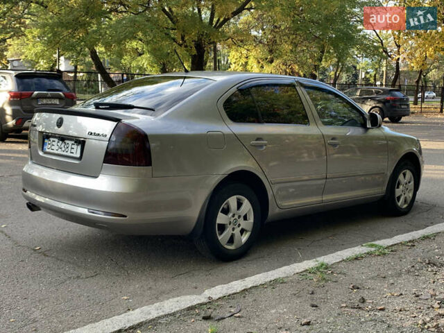 Шкода Октавия 2012 в Николаеве на Automoto.ua Бежевый Шкода Октавия, объемом двигателя 1.8 л и пробегом 250 тыс. км за 6800 $, фото 3 на Automoto.ua