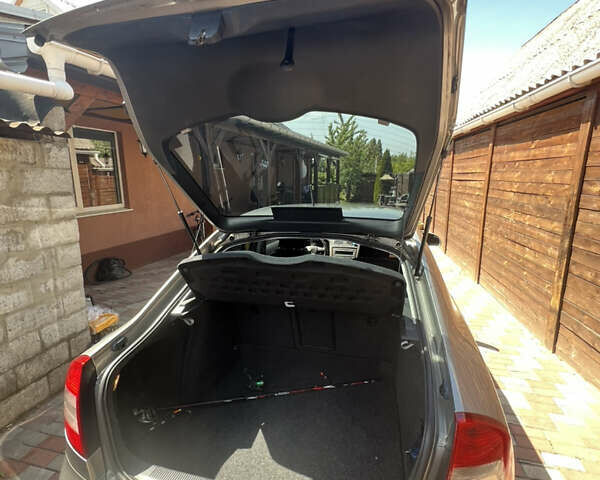 Бежевый Шкода Октавия, объемом двигателя 1.8 л и пробегом 165 тыс. км за 8800 $, фото 10 на Automoto.ua