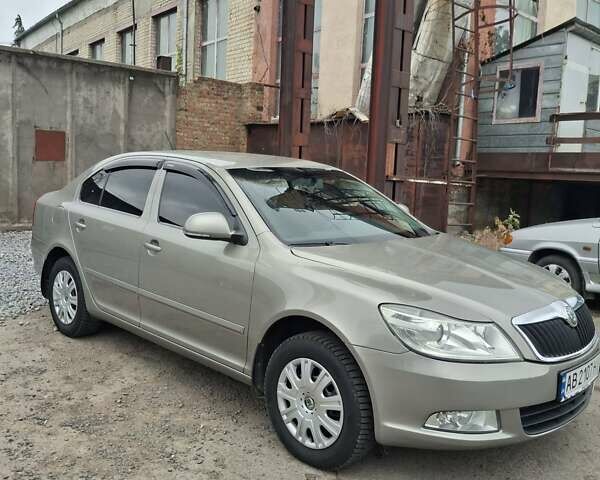 Бежевый Шкода Октавия, объемом двигателя 1.6 л и пробегом 147 тыс. км за 9600 $, фото 12 на Automoto.ua