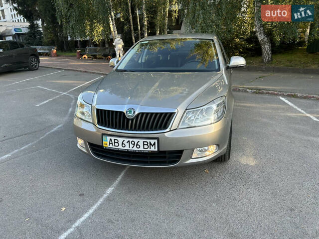Бежевый Шкода Октавия, объемом двигателя 1.8 л и пробегом 40 тыс. км за 11900 $, фото 3 на Automoto.ua