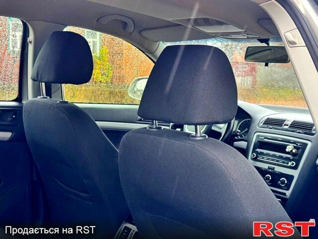 Бежевый Шкода Октавия, объемом двигателя 1.8 л и пробегом 150 тыс. км за 7920 $, фото 10 на Automoto.ua