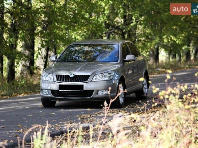 Бежевый Шкода Октавия, объемом двигателя 1.8 л и пробегом 217 тыс. км за 8600 $, фото 35 на Automoto.ua