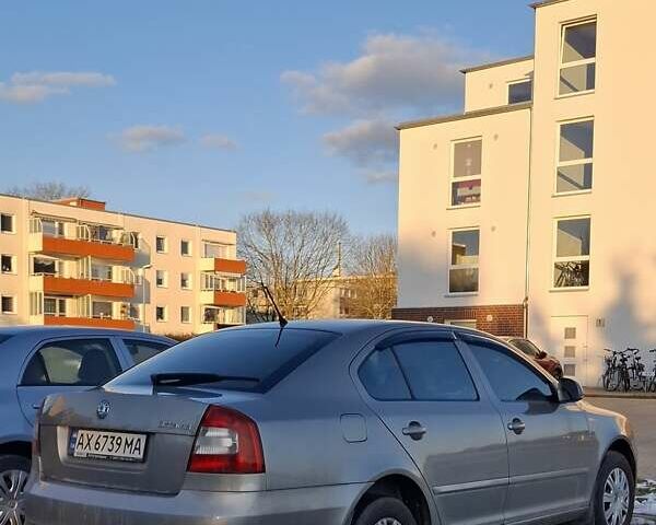 Бежевый Шкода Октавия, объемом двигателя 1.8 л и пробегом 145 тыс. км за 9567 $, фото 1 на Automoto.ua