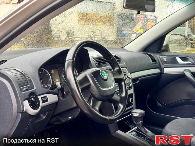 Бежевый Шкода Октавия, объемом двигателя 1.8 л и пробегом 150 тыс. км за 7920 $, фото 7 на Automoto.ua