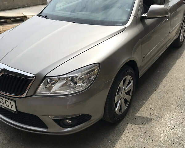 Бежевий Шкода Октавія, об'ємом двигуна 1.9 л та пробігом 177 тис. км за 8700 $, фото 1 на Automoto.ua