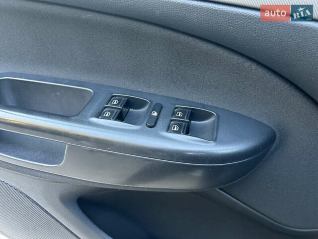 Бежевый Шкода Октавия, объемом двигателя 1.8 л и пробегом 39 тыс. км за 12200 $, фото 29 на Automoto.ua