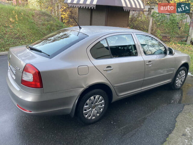 Бежевий Шкода Октавія, об'ємом двигуна 1.8 л та пробігом 132 тис. км за 7900 $, фото 5 на Automoto.ua